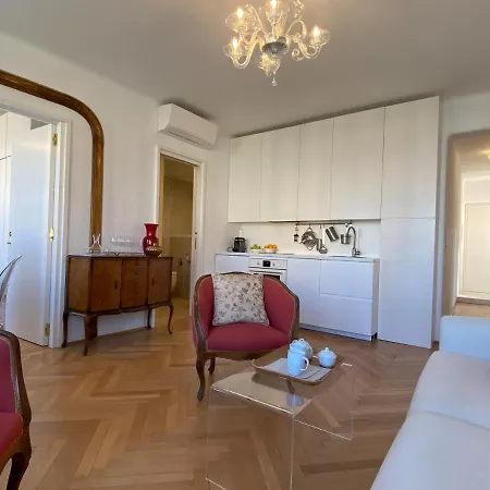 Διαμέρισμα Venetian Palace Red R&r