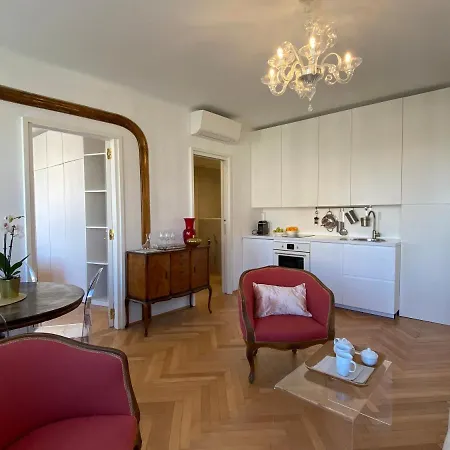Venetian Palace Red R&r * Βενετία